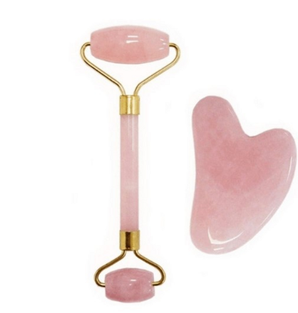 Sada masážneho valčeka a gua sha tvar srdca z ruženínu