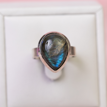 Prsteň Labradorit slza